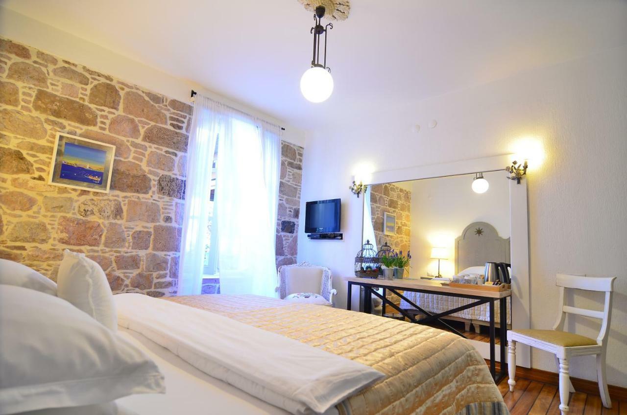 Cunda Lena Otel Ayvalı Eksteriør bilde